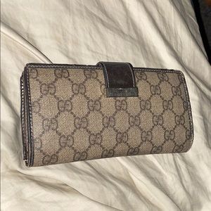 Vintage Gucci wallet